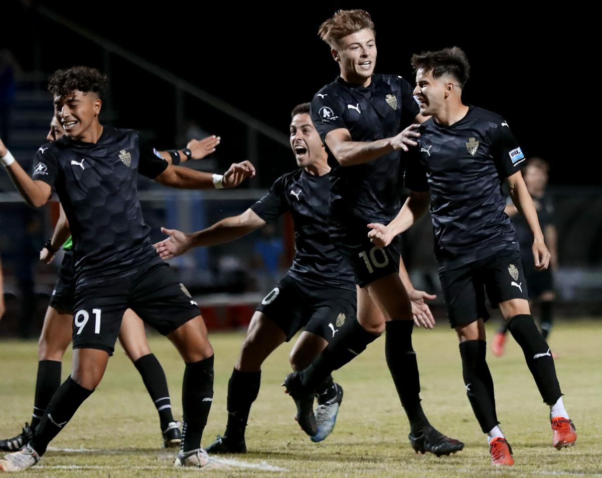 103021-tuc-spt-fctucson-p1