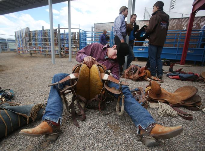 Tucson Rodeo - Cowboys gear up