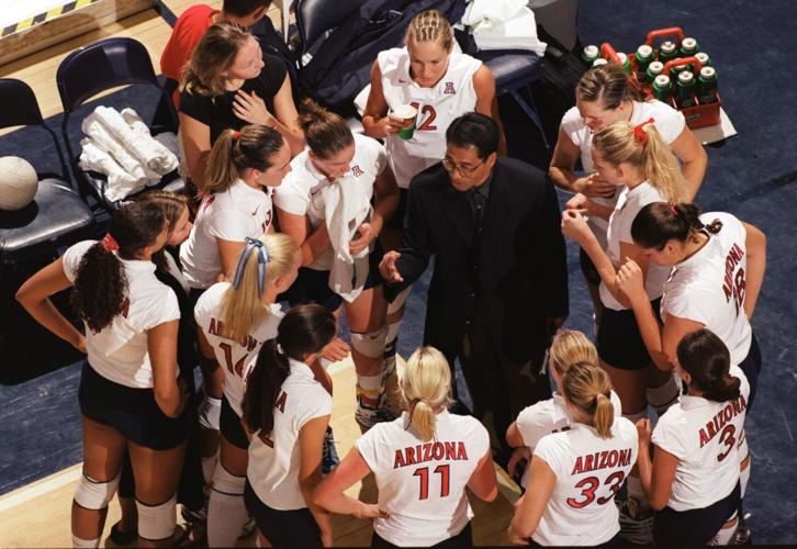 UA volleyball, 2000