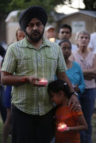 Wis. gunman kills 6 in Sikh temple attack    