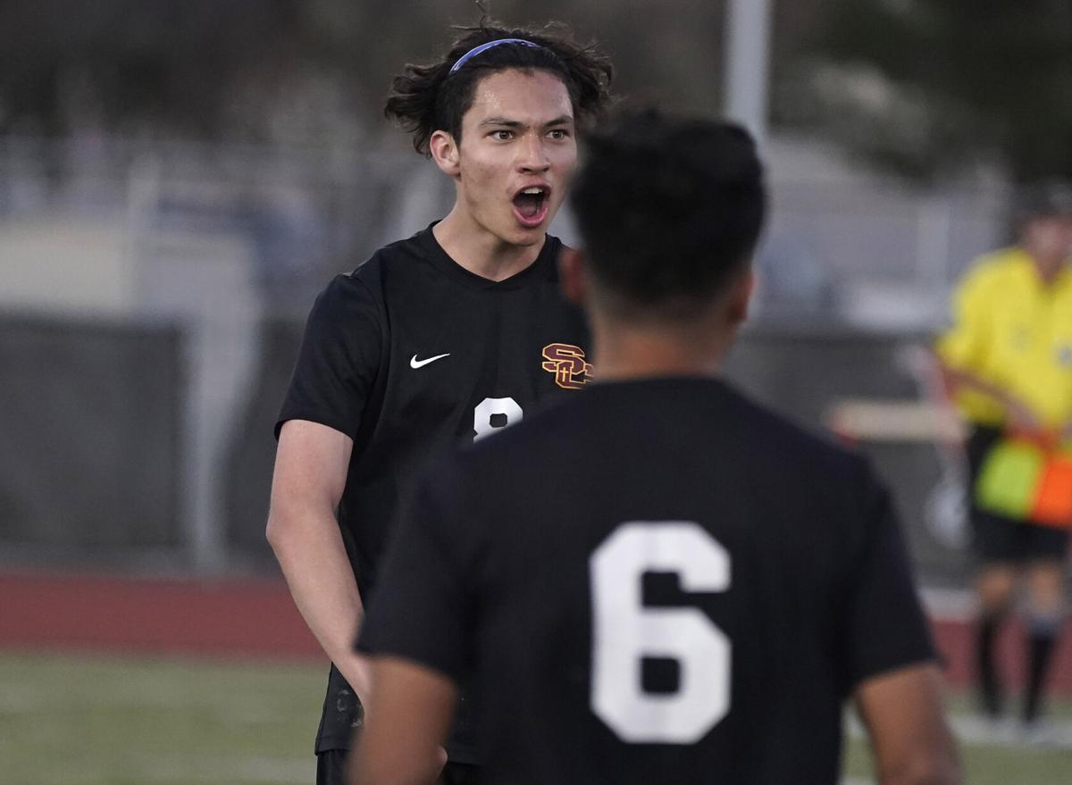 hs-soccer-salpointe