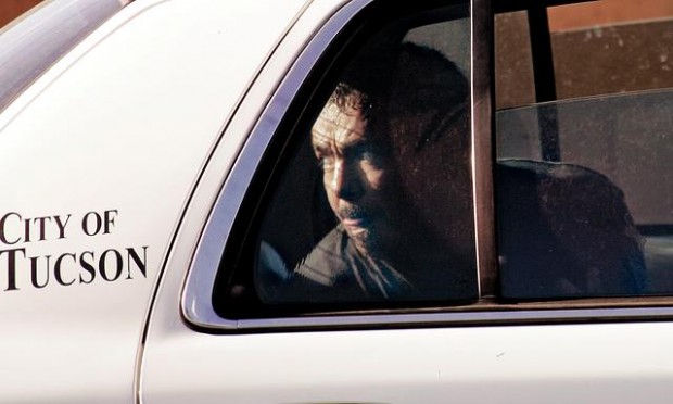 Tucson police: Man shot at mall stole clothing  