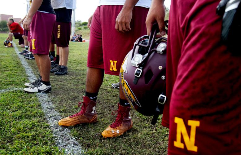 090216-spt-hs football adv-p8