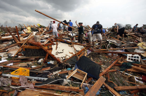 Massive tornado strikes Oklahoma