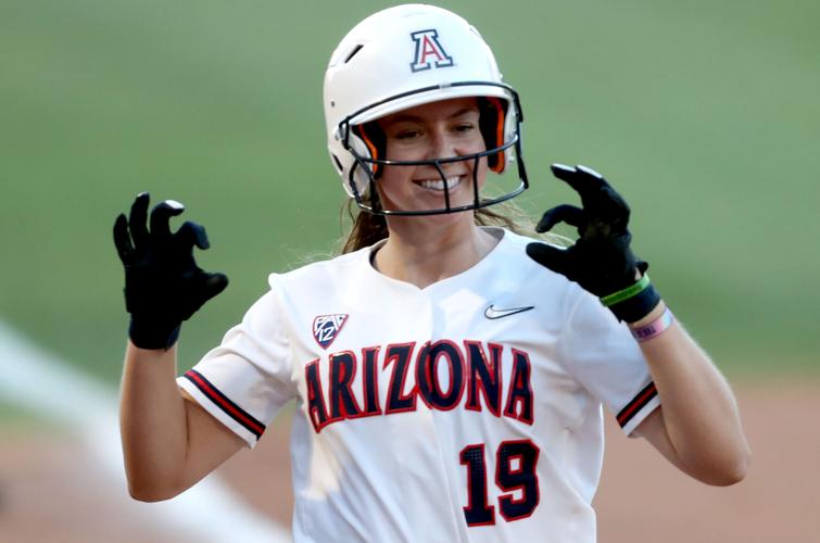 060321-tuc-spt-uasoftball-p1