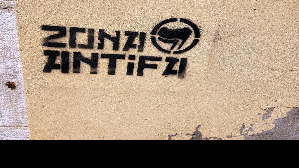What Is Antifa And Its Role In Police Protests To Start It S Not One Group National News Tucson Com