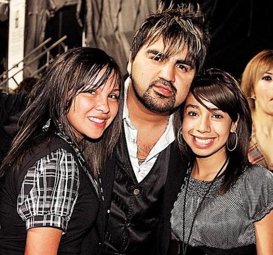 Cañonazo musical de La Caliente 102.1 FM  