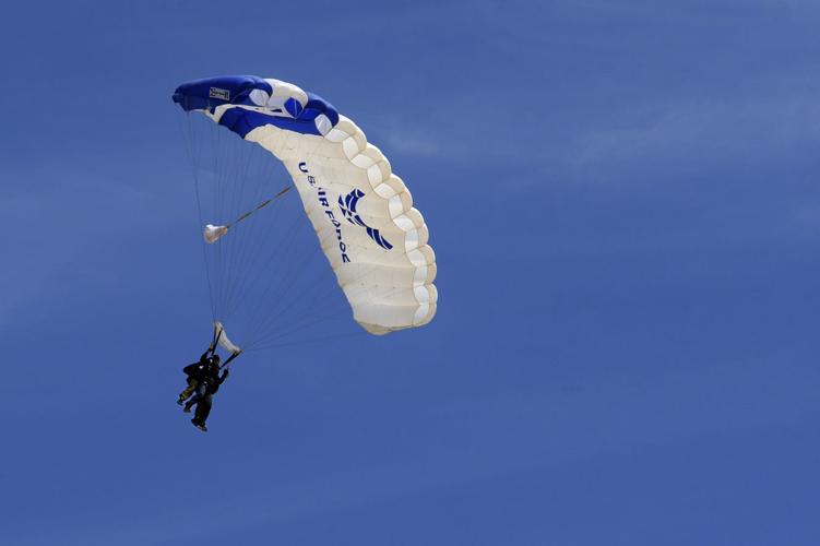 D-M Airmen freefall into the blue