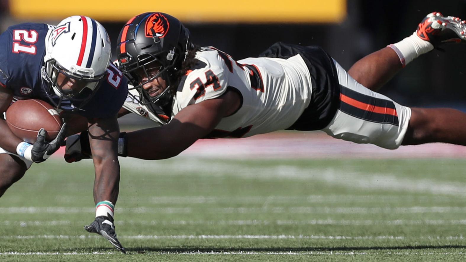 Arizona Wildcats Tailback J J Taylor Draws Quiz Comp Fifth