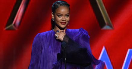 Rihanna Officially A Billionaire Richest Female Musician Forbes Says Music Tucson Com Rihanna Officially A Billionaire Richest Female Musician Forbes Says Music Tucson Com