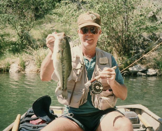 Walt-Balek-with-Largemouth-Bass.jpg
