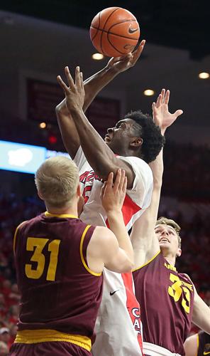 Jan. 4, 2015: After slight alterations, Cats dress down Devils