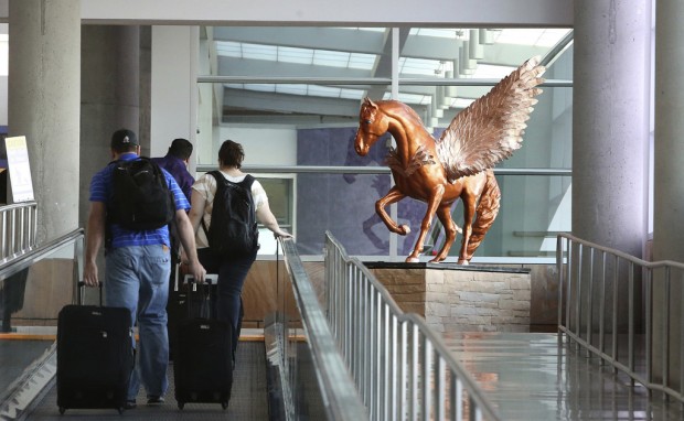 For holiday travelers, airport can be its own enjoyable stop    