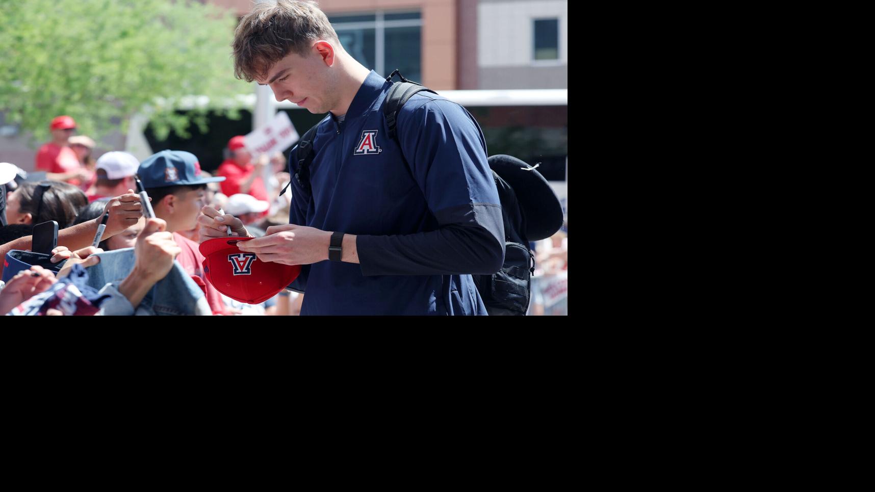 The Wildcast: Arizona men's basketball roster update — is Koa Peat gone for good?