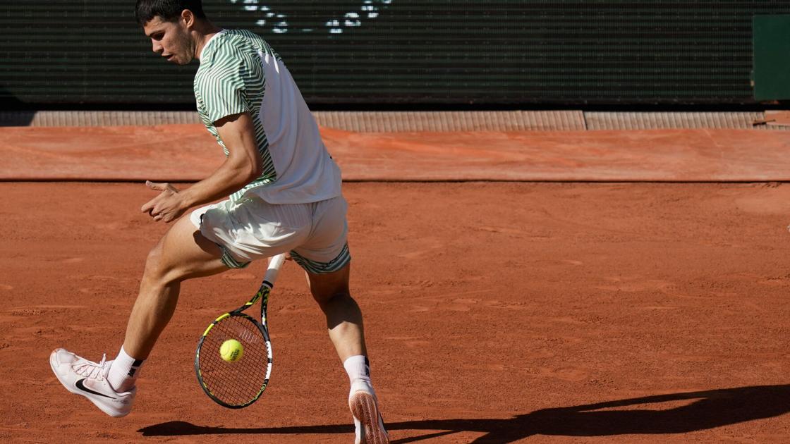 Don’t look away: Alcaraz reaches French Open quarterfinals