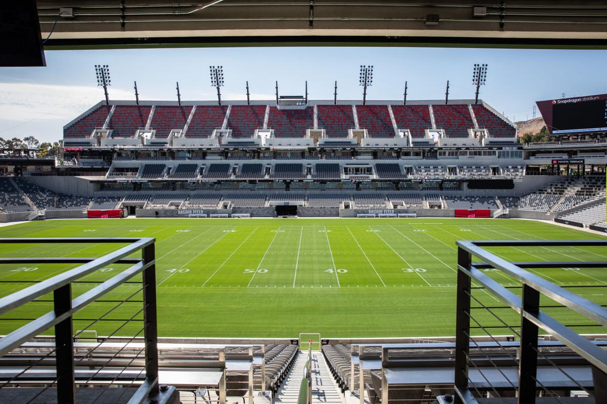 090222-tuc-spt-sdsu-p1