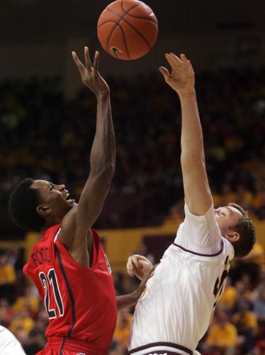 Jan. 23, 2010: Early 2nd-half run helps Arizona end skid against Devils