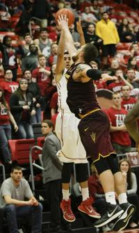 Sellouts, 'energy' hard to come by in Pac-12