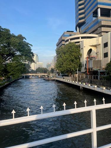 122724-cbn-news-thailand-p3 (bangkok bridge)