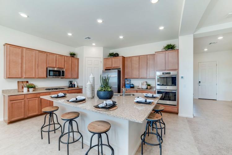 OR-5575-Kitchen.jpg