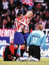 Hunden Chivas a 'Rojinegros'  