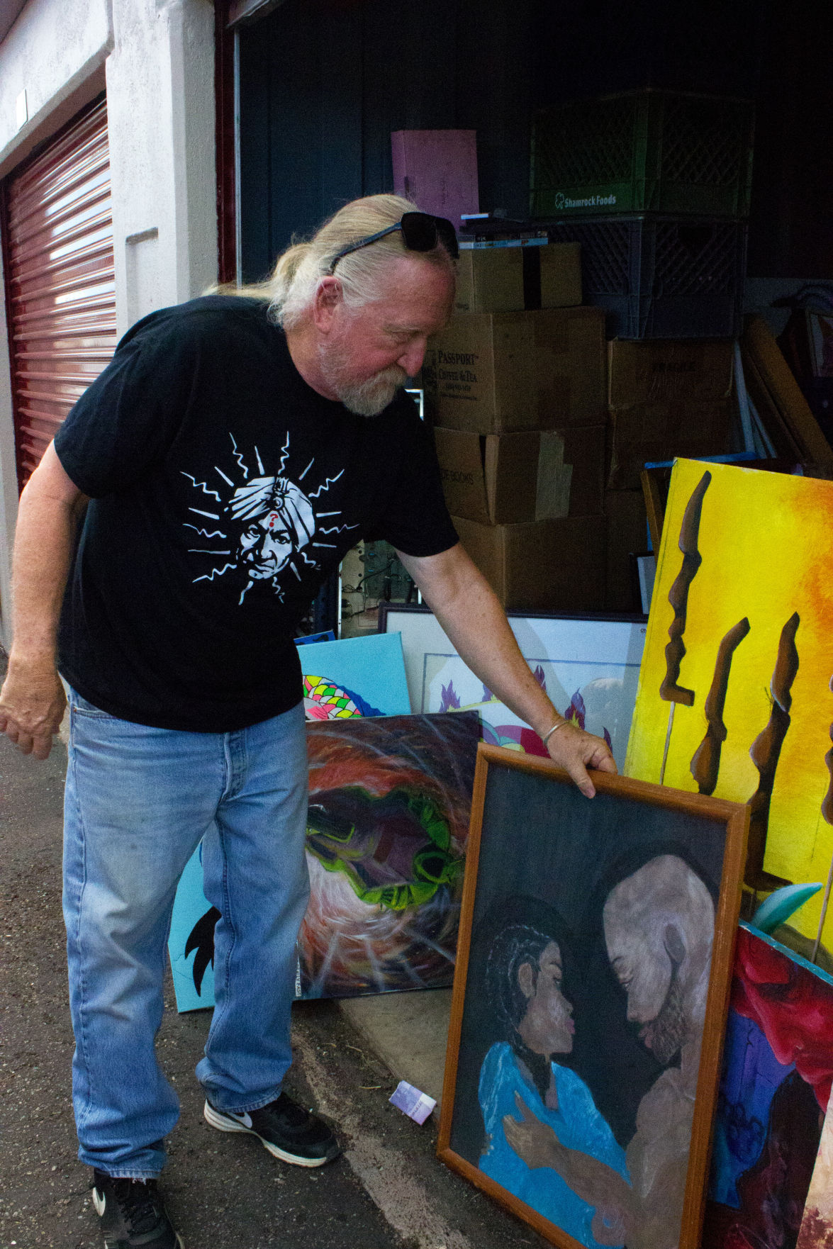 Folk art or joke art Tucson show to celebrate thrift store