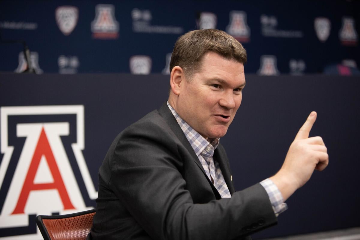 Tommy Lloyd already enjoying 'small-town feel and great people' in Tucson | Arizona Wildcats basketball | tucson.com