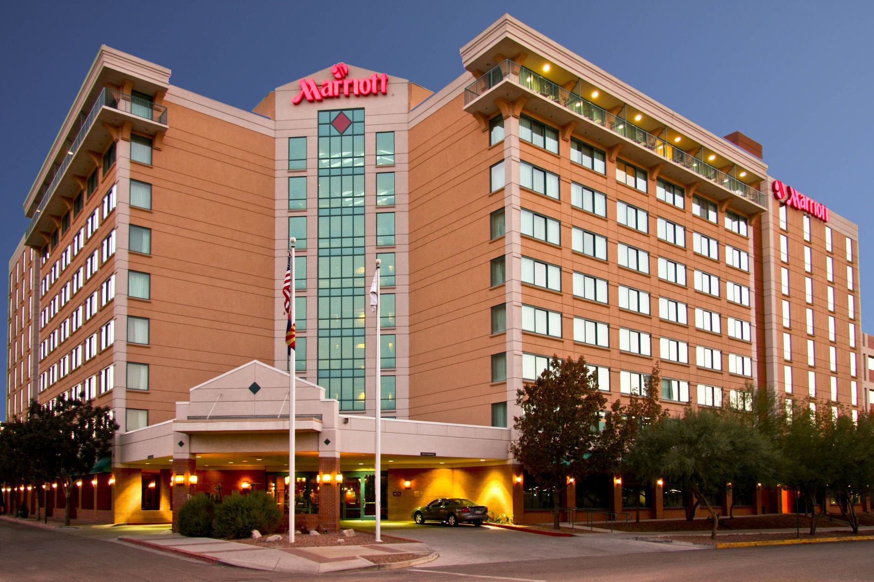 Hotel Near University Of Arizona Re Establishes Partnership With   5a8481d0de403.image 