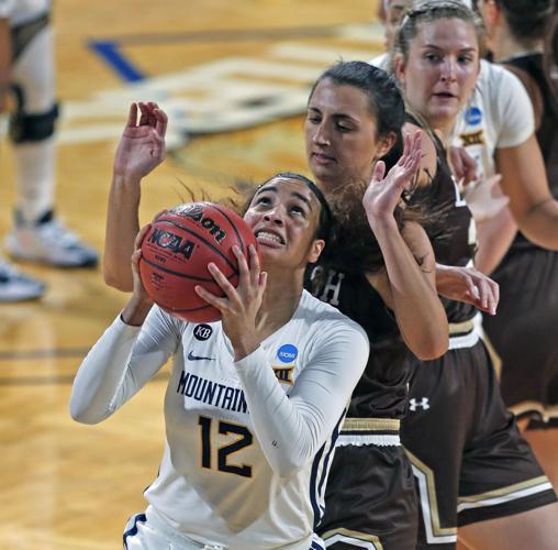 Esmery Martínez (LE)