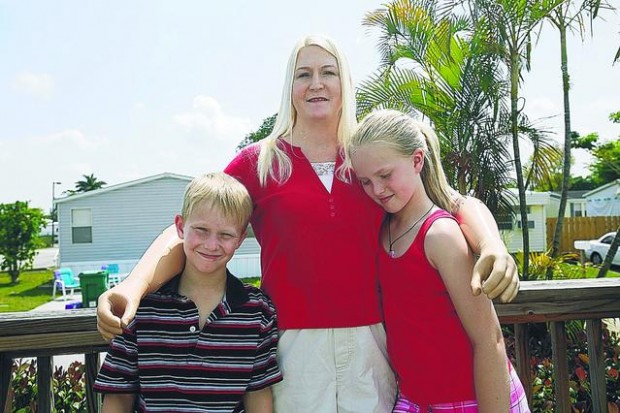 Woman who lost arms, legs gets 2nd chance to sue doctors  