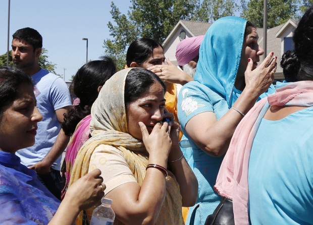 Wis. gunman kills 6 in Sikh temple attack    