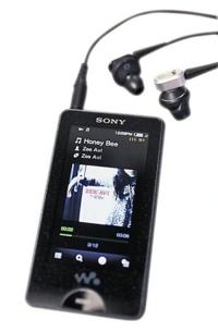Sony plunges into digital-player realm  