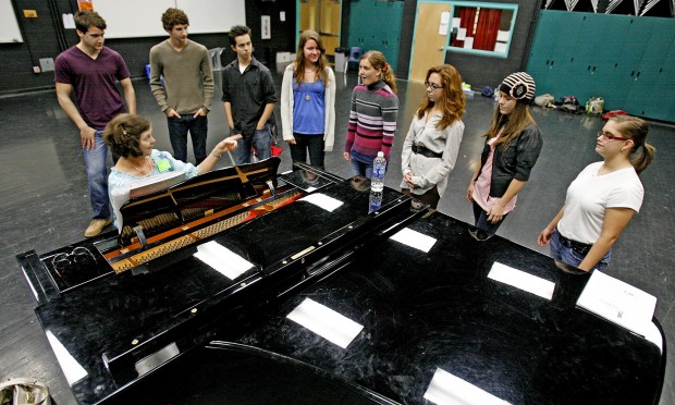 'The Last Five Years' stretches actors' abilities   