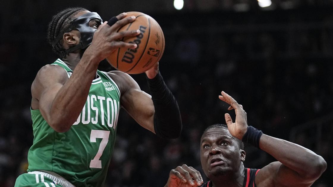 Celtics pull away, eliminate Hawks
