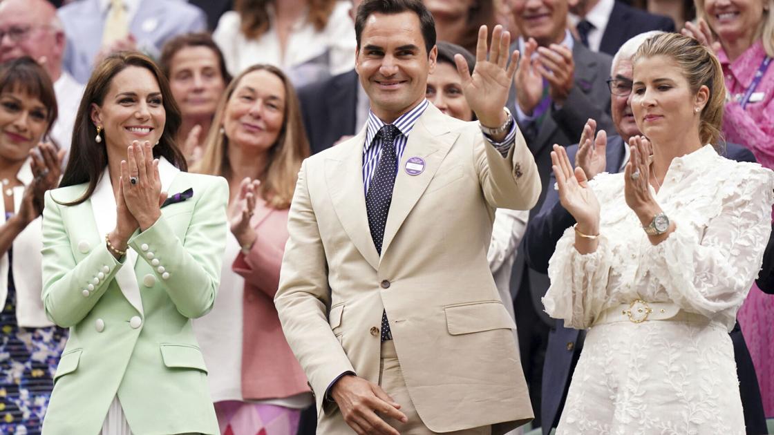 Wimbledon fans, Princess Kate, give Federer lengthy standing ovation