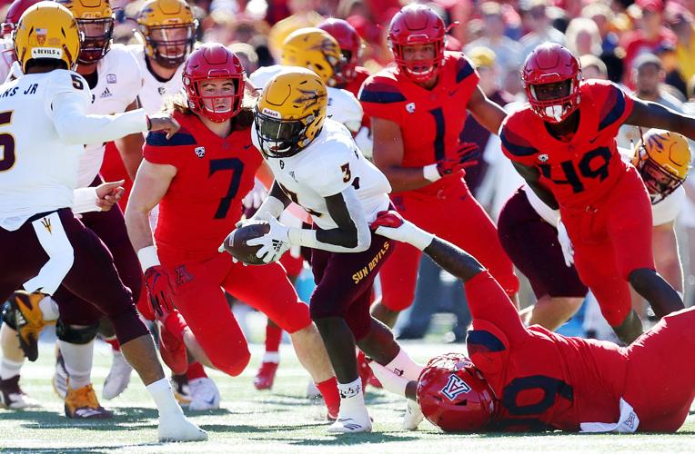 080224-tuc-spt-blitz-uaasu-rivalry-P3