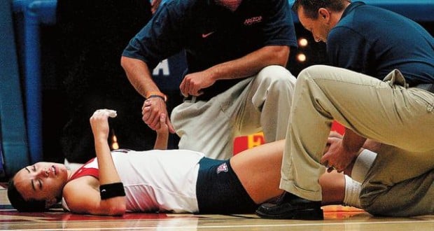 Baum injured; UA volleyball team wins twice  