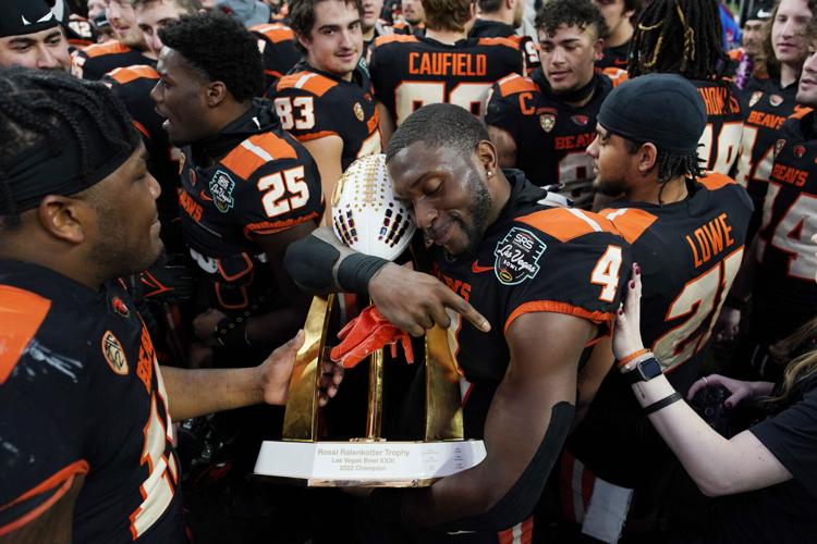 010523-tuc-spt-pac12hotline-p2