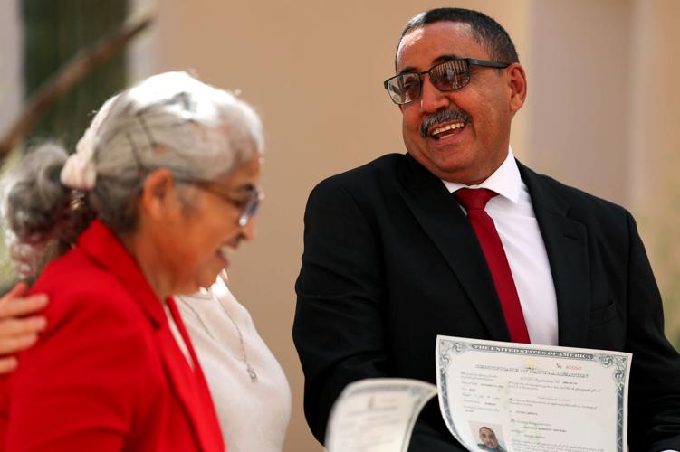 Independence Day ceremony in Tucson welcomed 25 new Americans