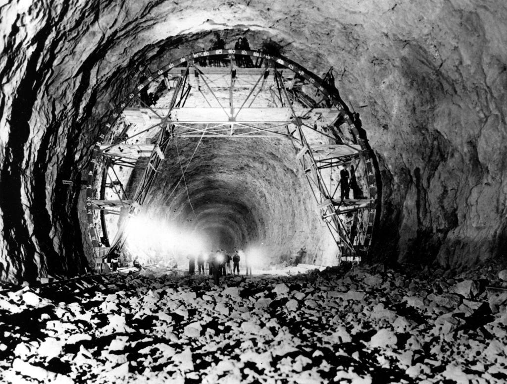 hoover dam construction pictures