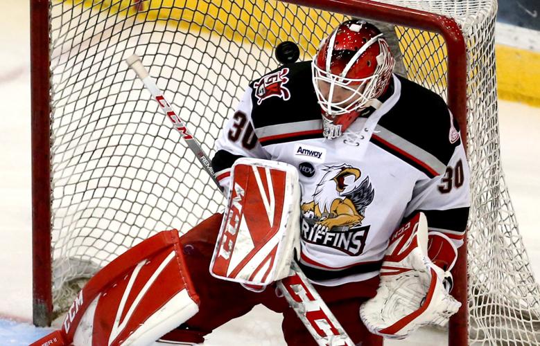 Roadrunners vs Griffins