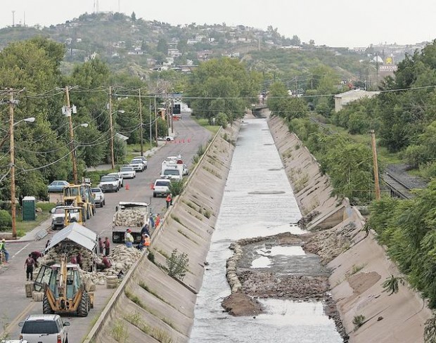 Nogales working furiously to prevent raw-sewage spill  