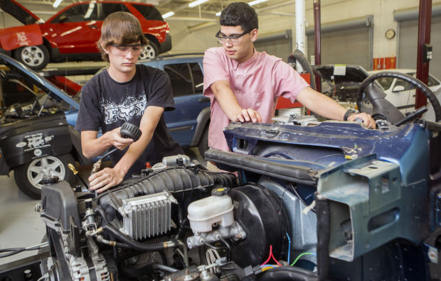 Flowing Wells Automotive Class