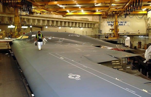 queens\' bombers B-2 Costly tech \'hangar both marvels,