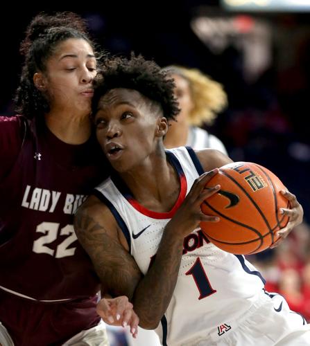 103022-tuc-spt-uawomenshoopsmain-p2