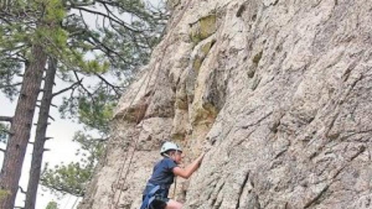 Rock Climbing Scaling Ridgeline Recreation Tucson Com