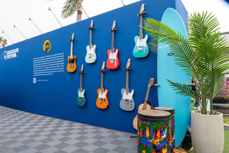 Hyundai Sponsors BeachLife Festival and Donates $15,000 to Adopt the Arts Foundation