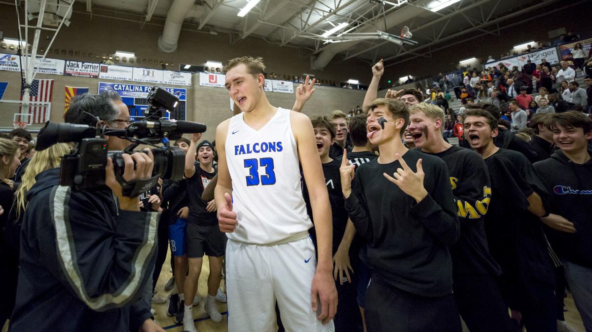 Catalina Foothills leans on post players, veteran guards in 70-67 win