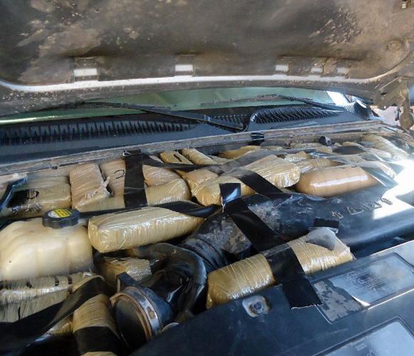 2 AZ women busted at border with cash, drugs