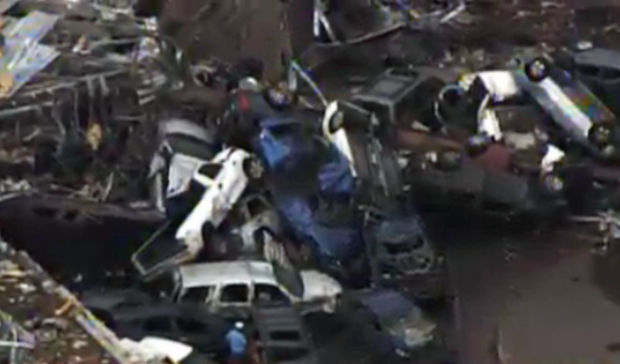 Massive tornado strikes Oklahoma